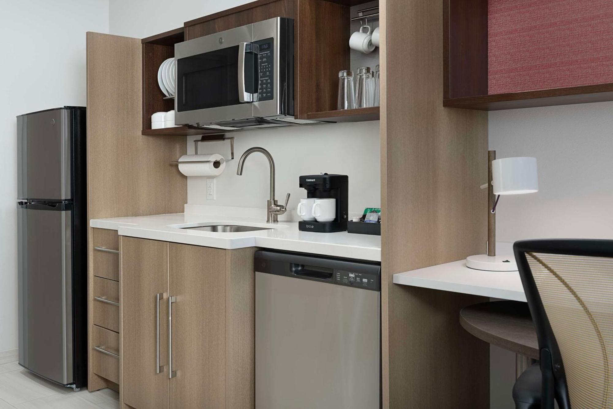 Home2 By Hilton Dallas Hotel 3*